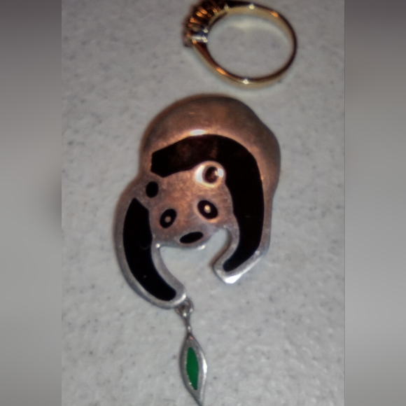 Sterling silver panda brooch - Picture 4 of 16